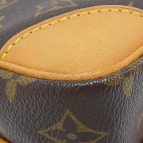 LOUIS VUITTON Gold Monogram Shoulder Bag - Picture 3 of 9